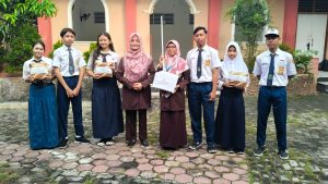 APEL PAGI DAN PEMBERIAN HADIAH LOMBA DAI CILIK DAN FASHION SHOW DI SMP MARDISISWA 2 SEMARANG.